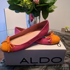 New Aldo color block suede flats